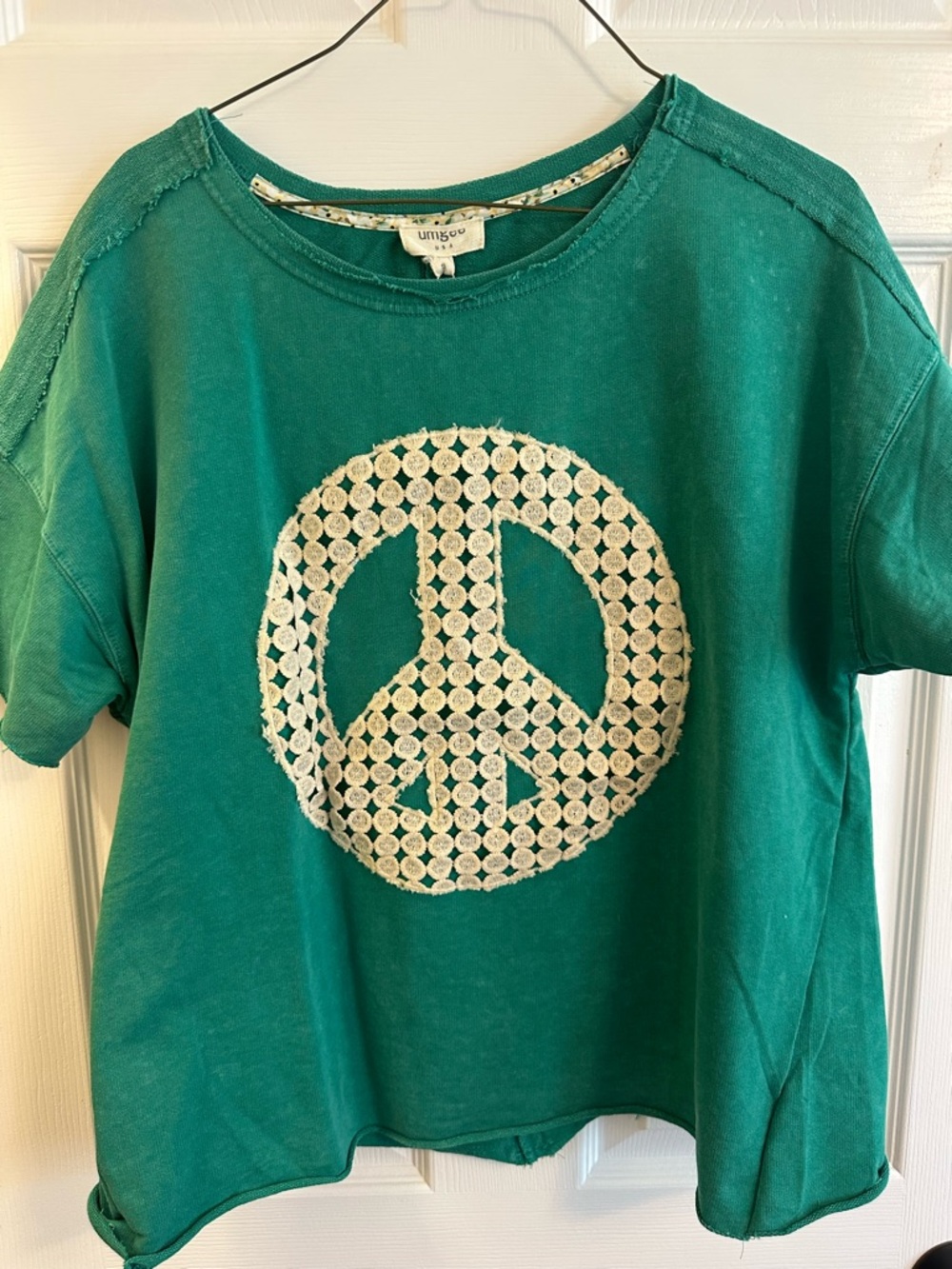 Umgee Teal Short Sleeve Top with White Lace Peace Sign